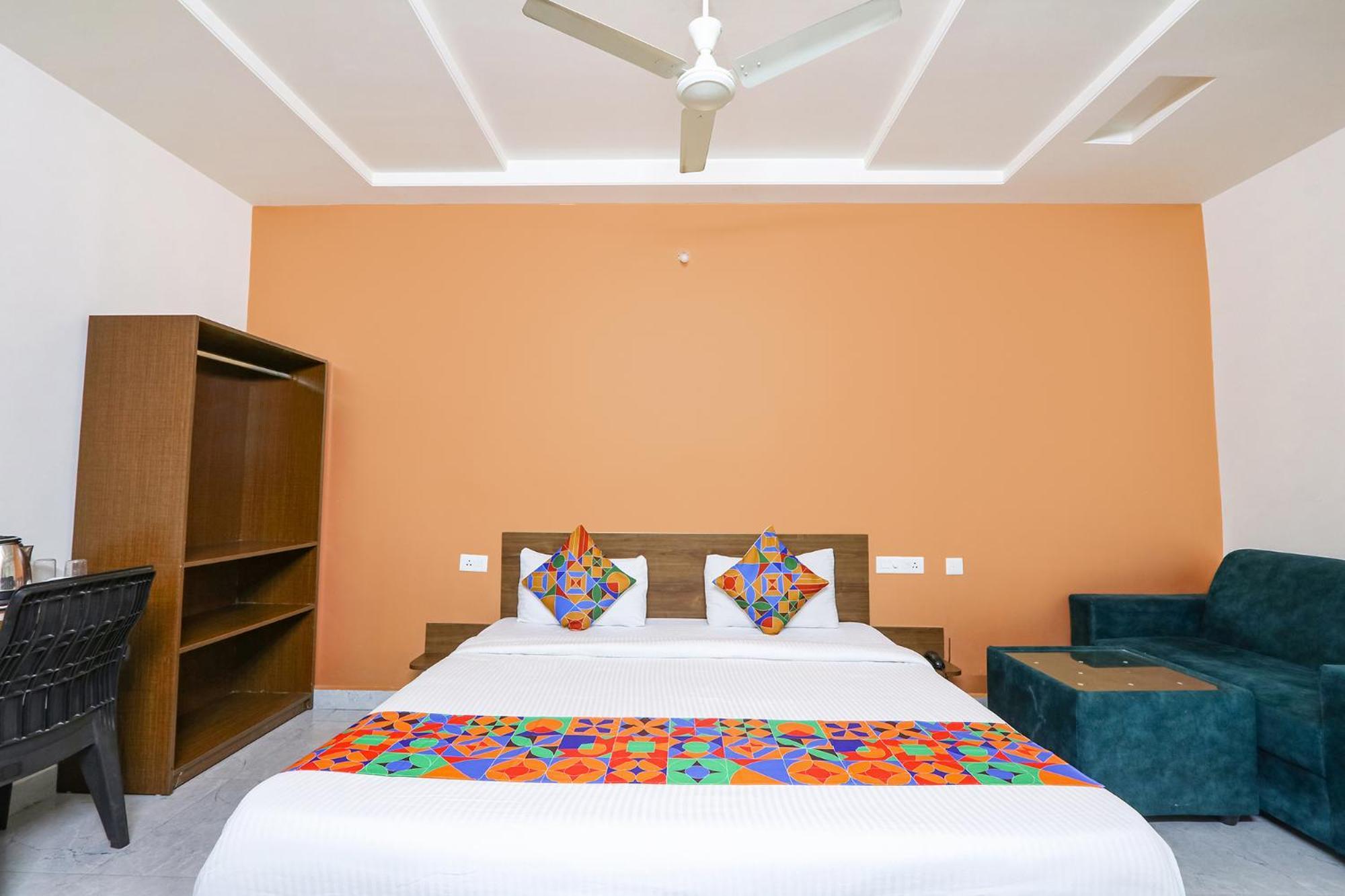 Fabhotel Golden Hitech - Nr Hitech City Хайдарабад Экстерьер фото